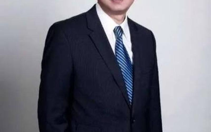 惊！XX电池掌门人突辞总经理一职！ 